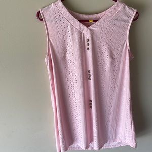 Women’s Sz Medium Light Weight Tanktop with 3 sets of 3 paired buttons on front